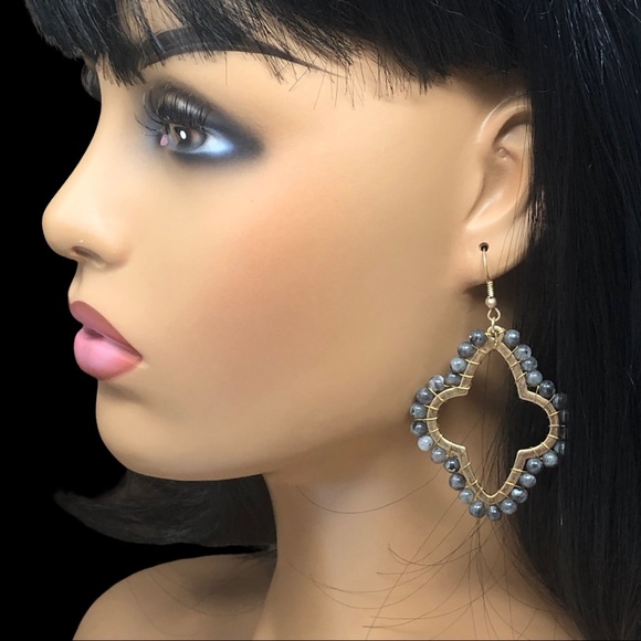 Grey Tones Natural Stone Wrapped Gold Open Quatrefoil Dangle Earrings - Picture 3 of 3